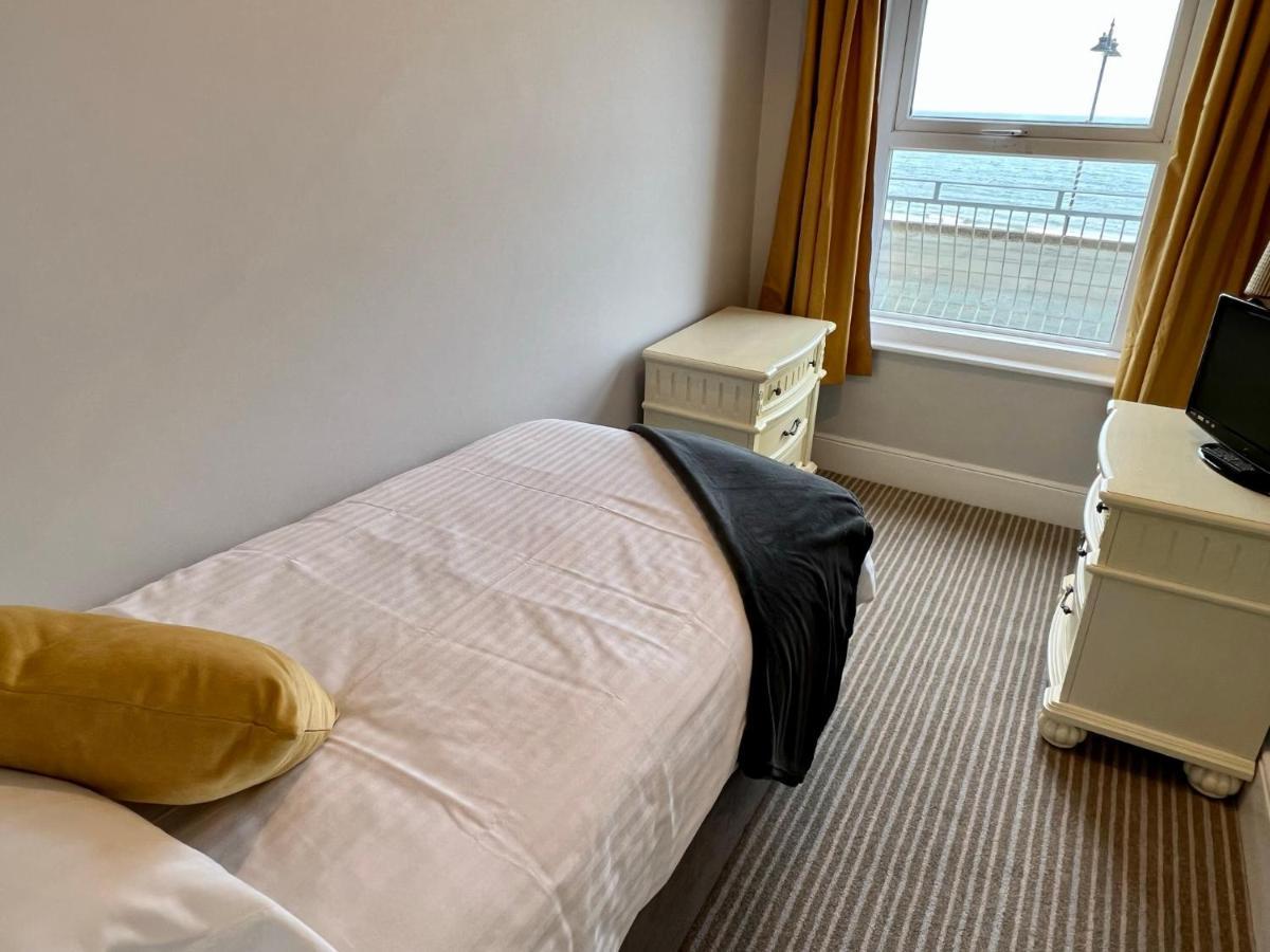 Appartement Clifton Seafront - Sandown, Isle Of Wight - Free Car Ferry For Bookings Of 3 Or Nights, Subject To Availability *