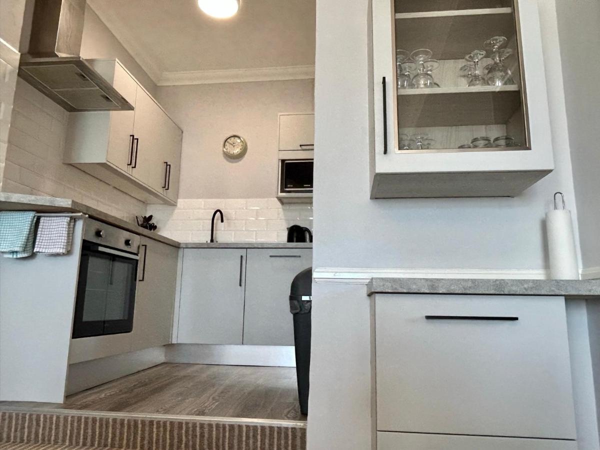 Clifton Seafront - Sandown, Isle Of Wight - Free Car Ferry For Bookings Of 3 Or Nights, Subject To Availability Appartement
