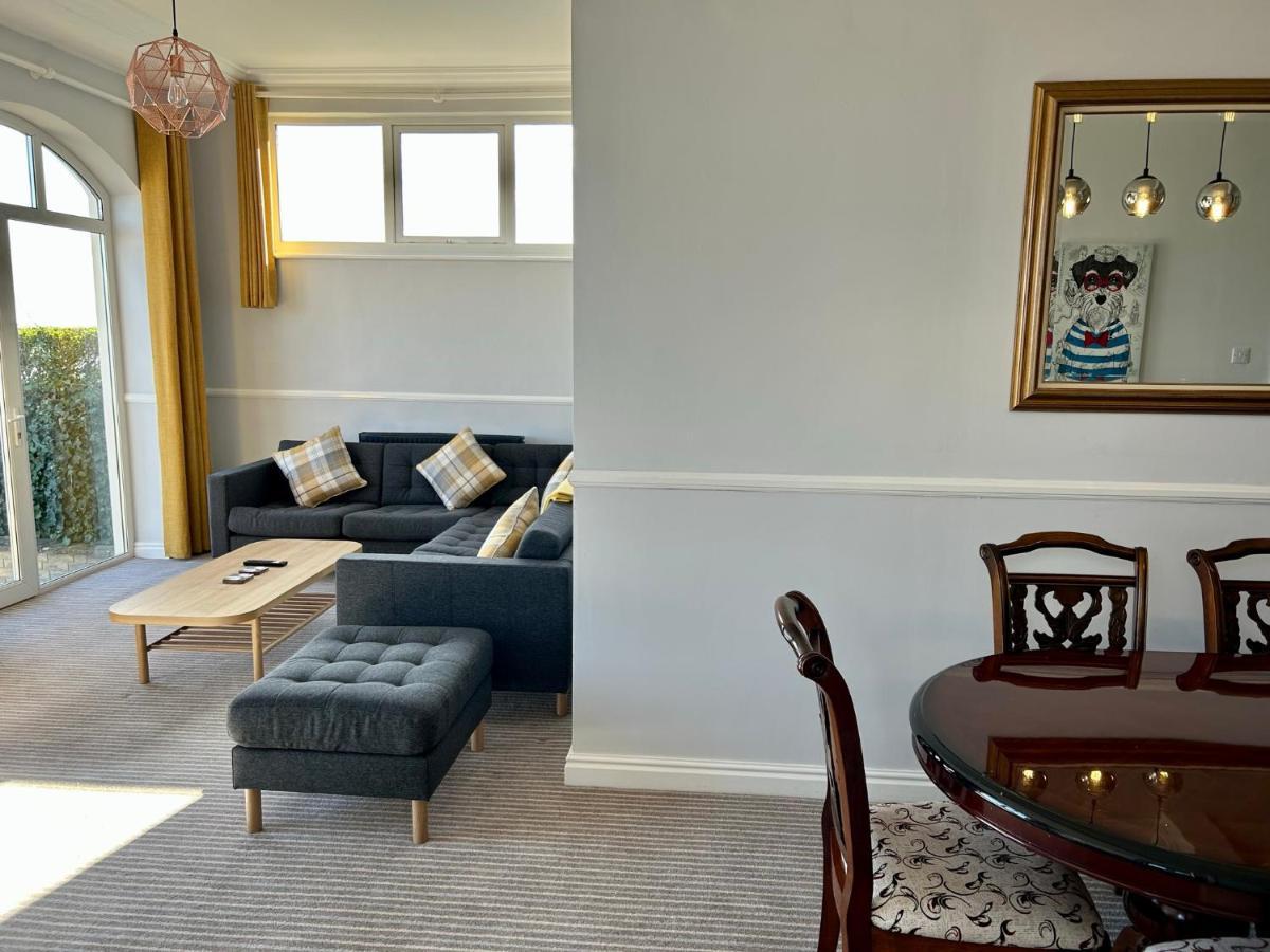 Clifton Seafront - Sandown, Isle Of Wight - Free Car Ferry For Bookings Of 3 Or Nights, Subject To Availability Appartement Sandown